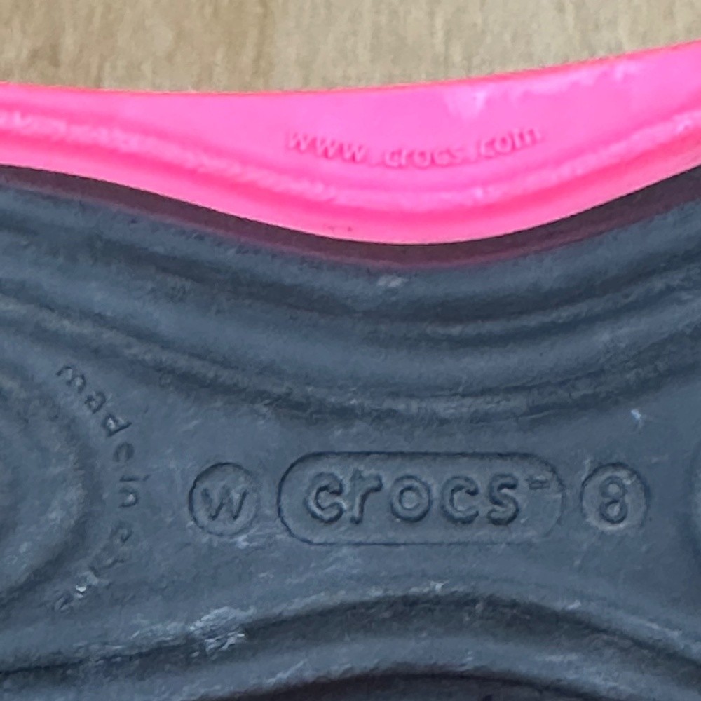 Crocs Tone Skylar Slingback Flat Slip On Shoes Women's Size 8 Black and Pink - Picture 3 of 9